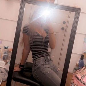 Meet your Posher, Alexis